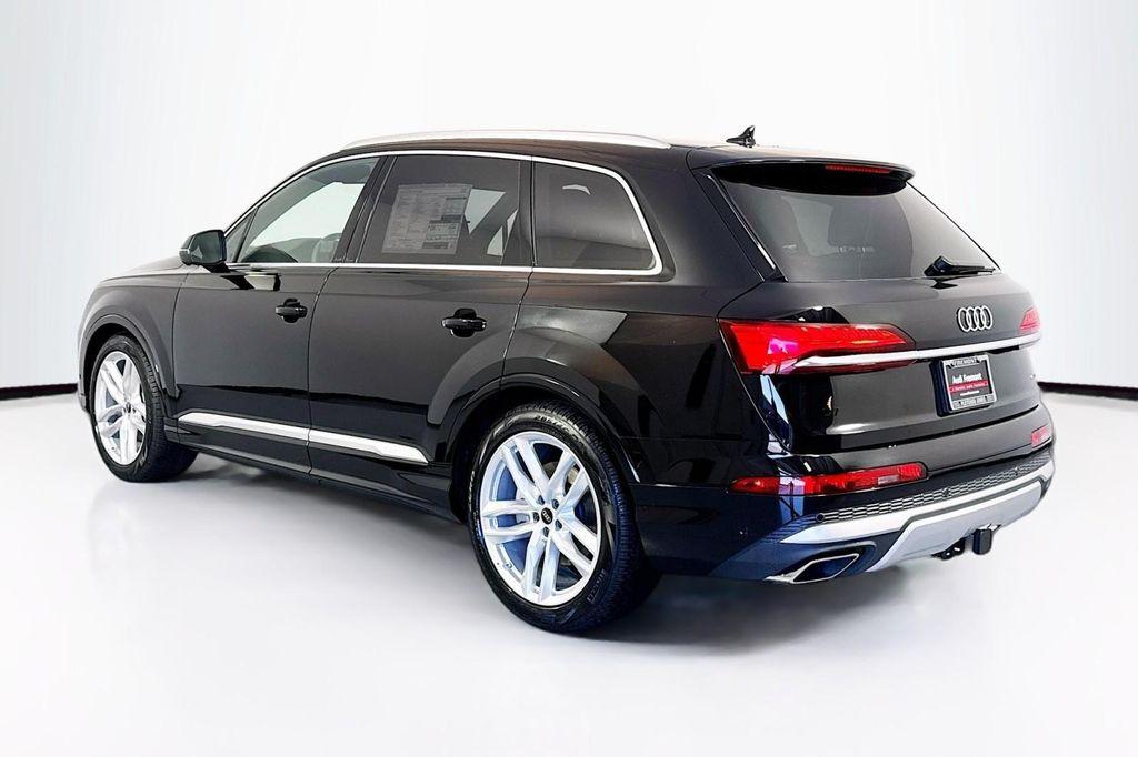 new 2025 Audi Q7 car, priced at $75,090