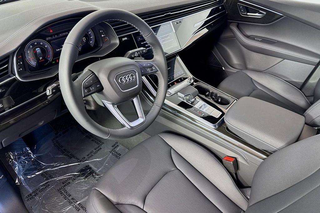 new 2025 Audi Q7 car, priced at $75,090