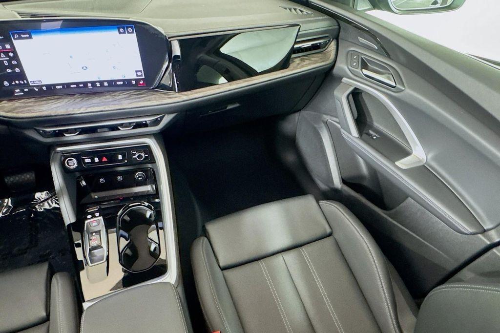 new 2025 Audi Q5 car, priced at $61,390
