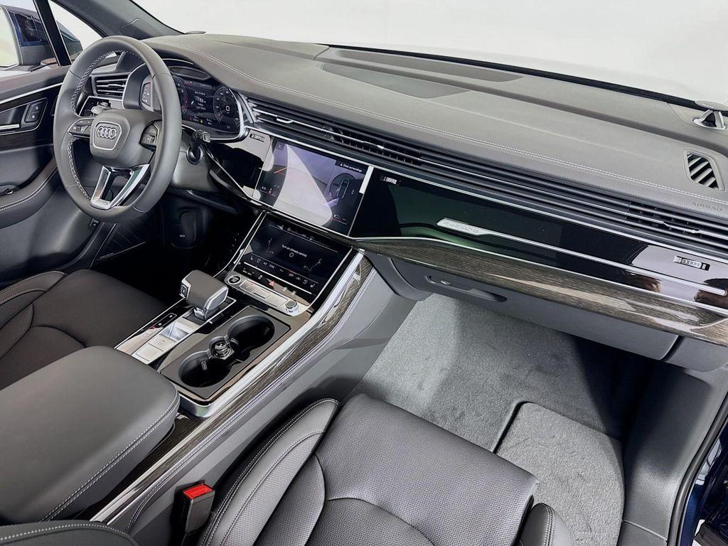new 2025 Audi Q7 car, priced at $87,280