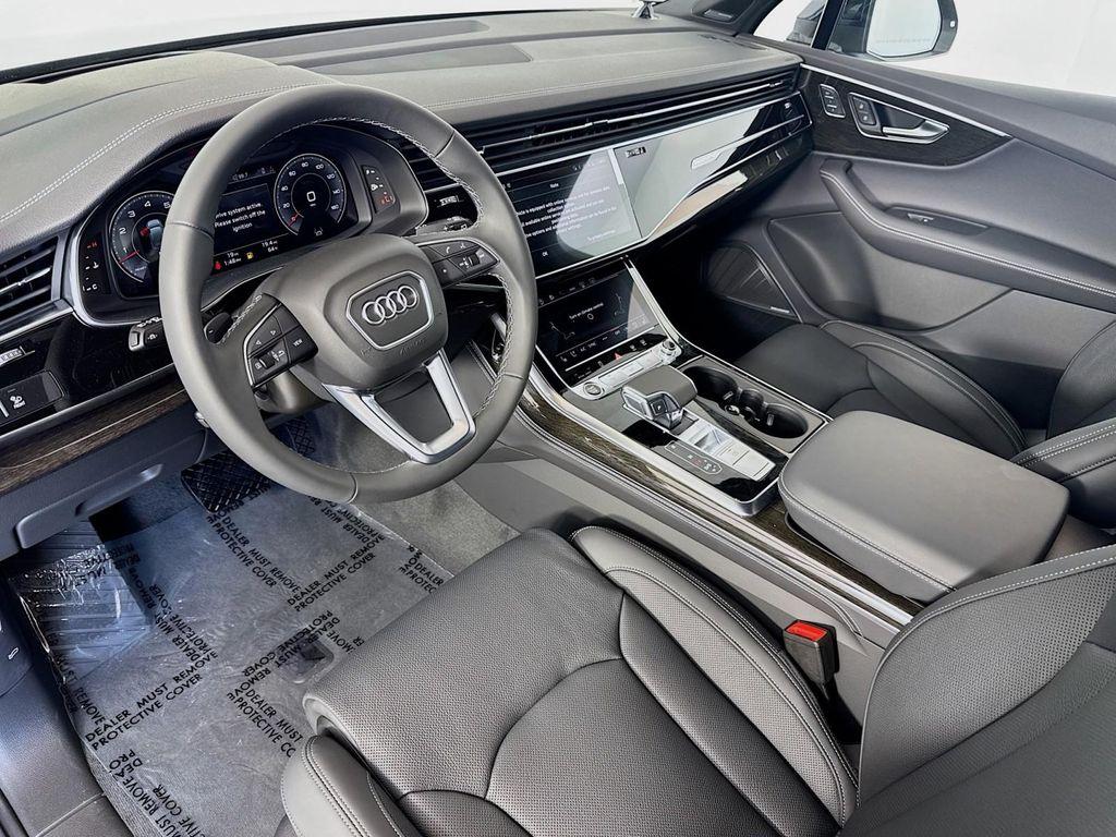 new 2025 Audi Q7 car, priced at $87,280