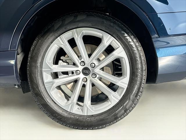 new 2025 Audi Q7 car, priced at $87,280
