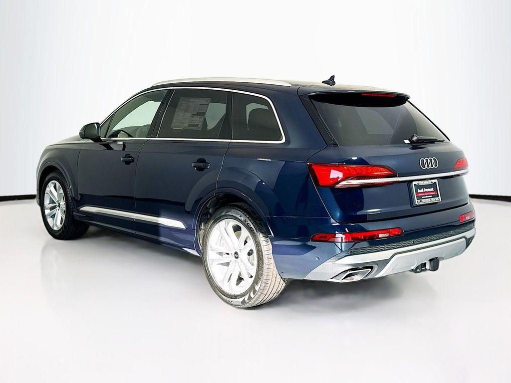 new 2025 Audi Q7 car, priced at $87,280