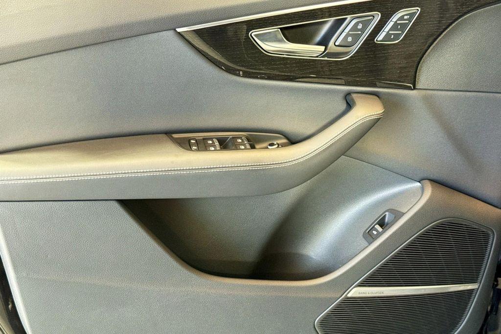 used 2025 Audi Q7 car, priced at $53,994