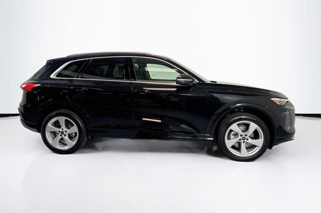 new 2025 Audi Q5 car, priced at $61,390