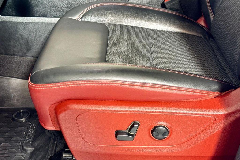 used 2025 Ram 1500 car, priced at $43,884