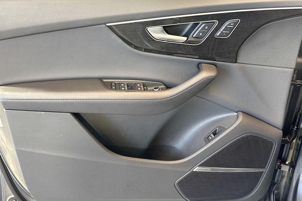 used 2024 Audi Q7 car, priced at $36,990