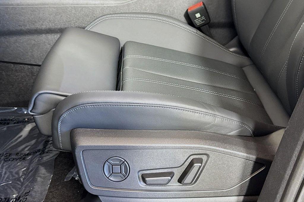 new 2025 Audi Q5 car, priced at $61,390
