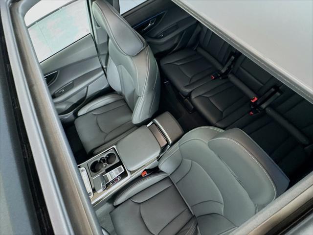 new 2025 Audi Q7 car, priced at $84,260
