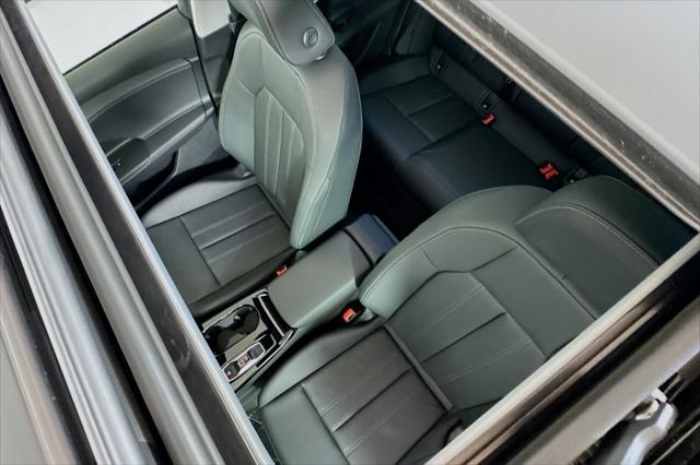 new 2025 Audi Q6 e-tron car, priced at $76,450
