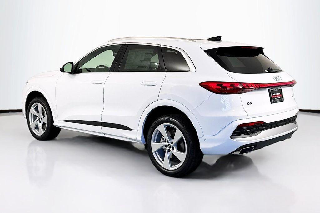new 2025 Audi Q5 car, priced at $60,325