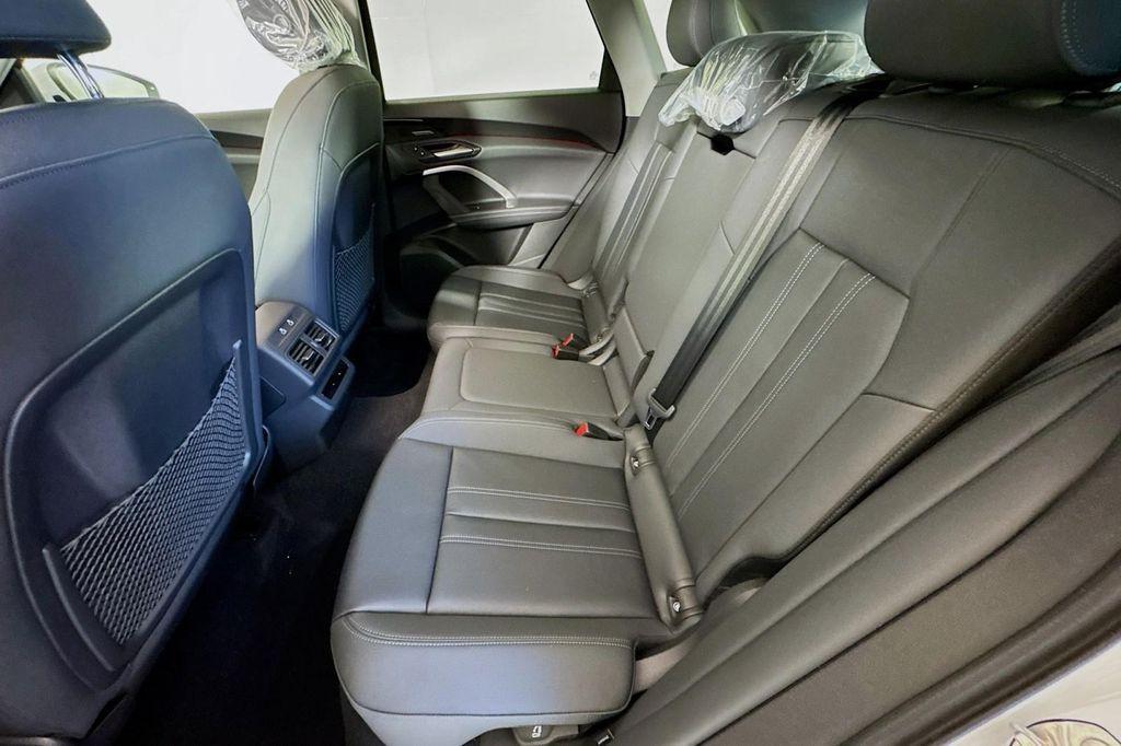 new 2025 Audi Q5 car, priced at $60,325
