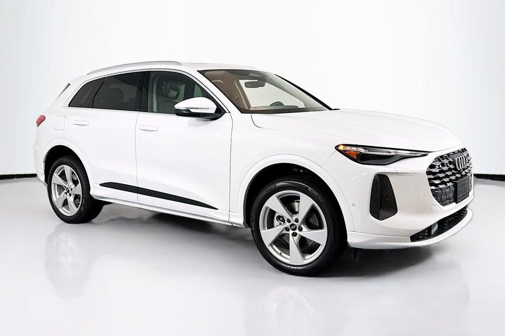 new 2025 Audi Q5 car, priced at $60,325