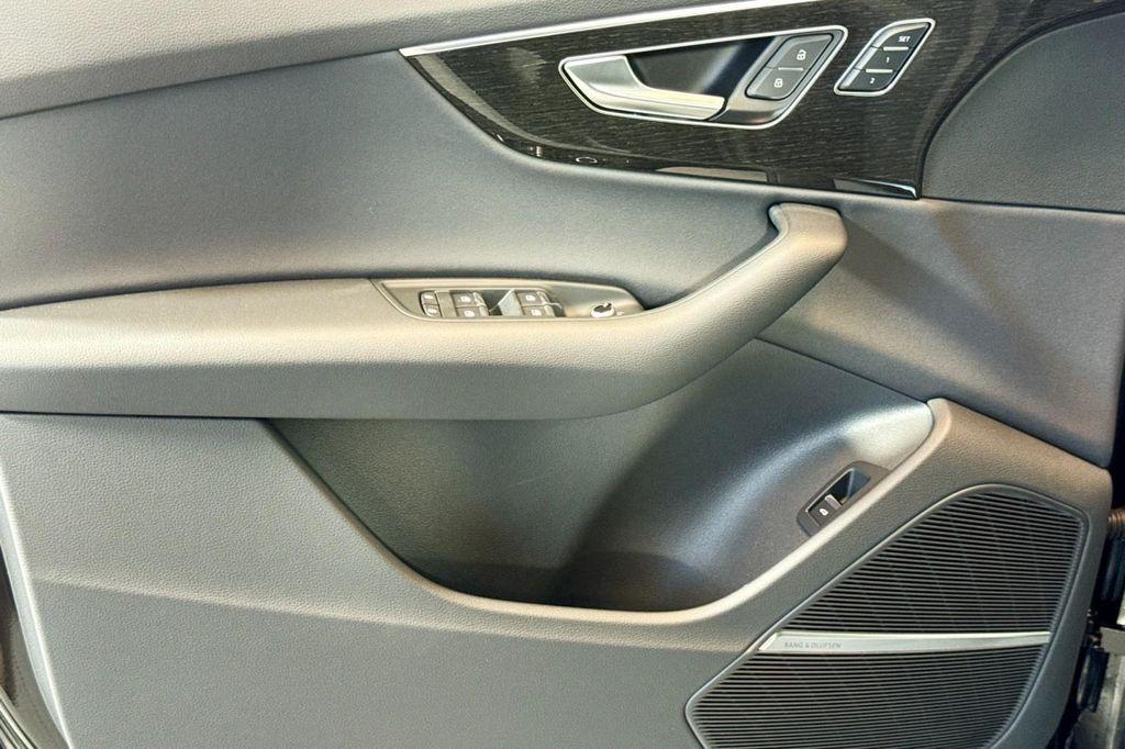 new 2026 Audi Q7 car, priced at $67,545