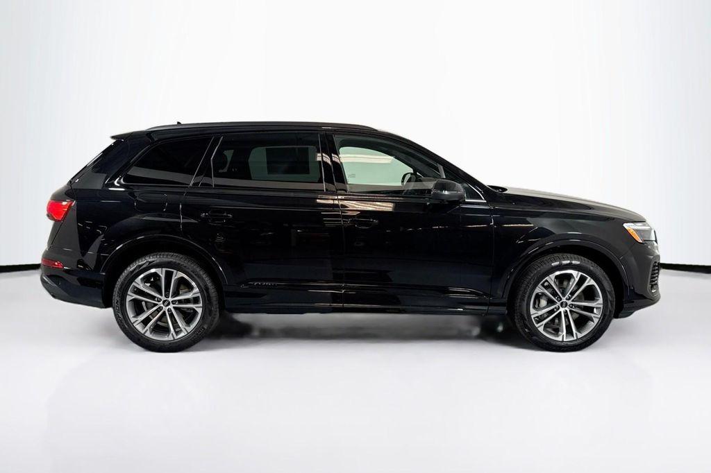 new 2026 Audi Q7 car, priced at $67,545