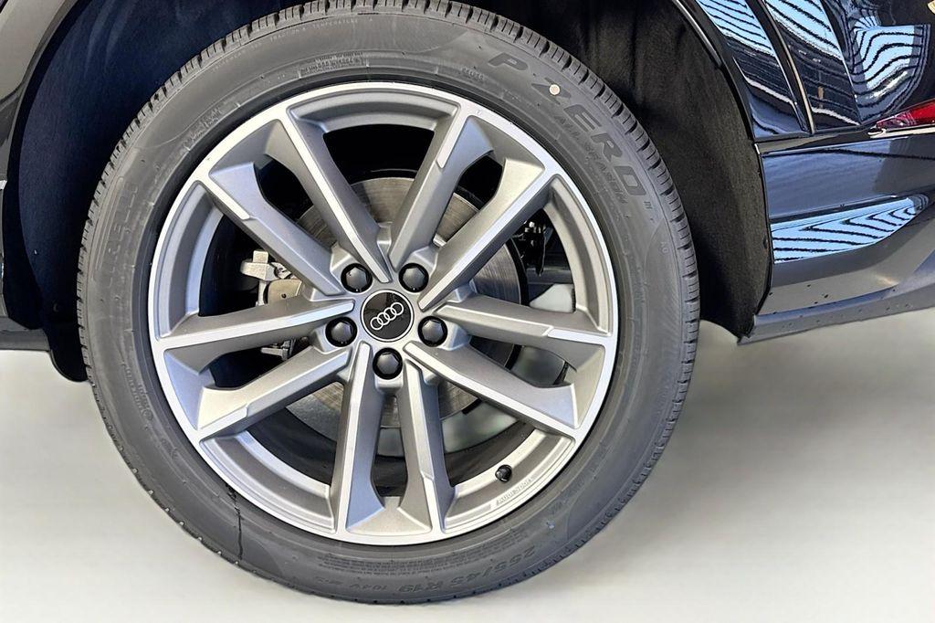 new 2025 Audi Q3 car, priced at $44,065