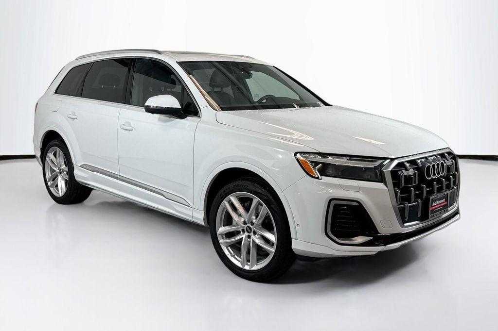 used 2025 Audi Q7 car, priced at $54,884