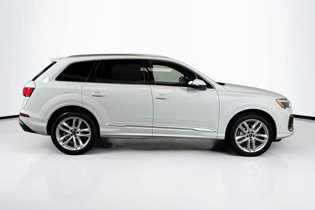 used 2025 Audi Q7 car, priced at $54,884