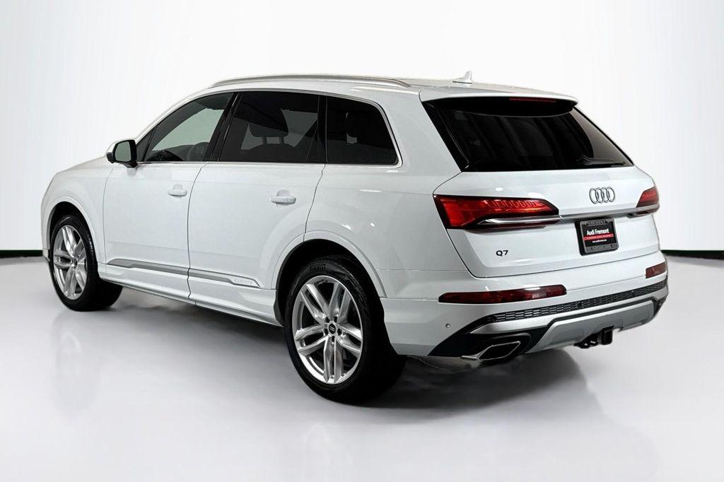 used 2025 Audi Q7 car, priced at $54,884