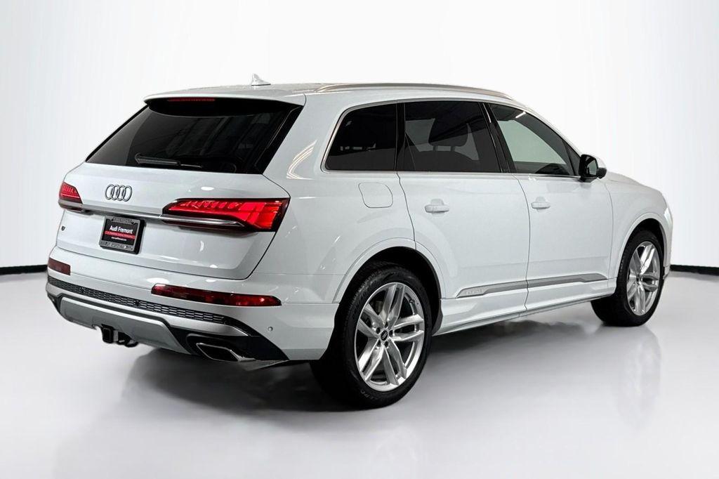 used 2025 Audi Q7 car, priced at $54,884