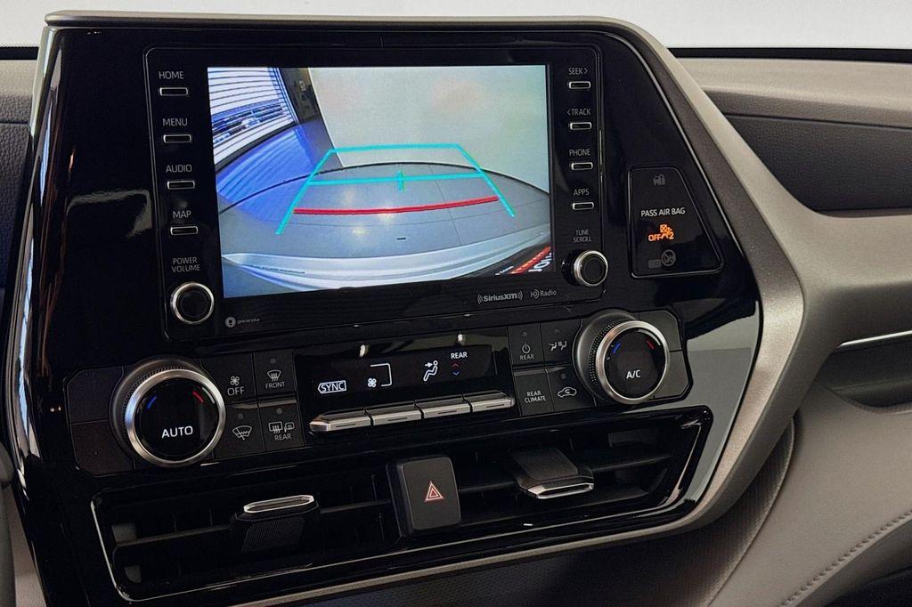 used 2022 Toyota Highlander car, priced at $32,990