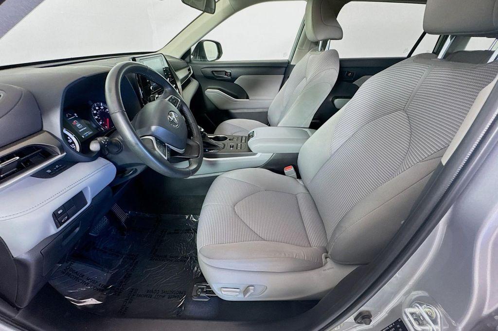 used 2022 Toyota Highlander car, priced at $32,990