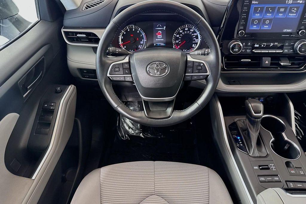 used 2022 Toyota Highlander car, priced at $32,990