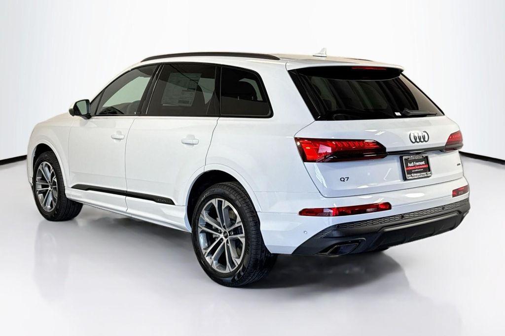 new 2026 Audi Q7 car, priced at $67,545