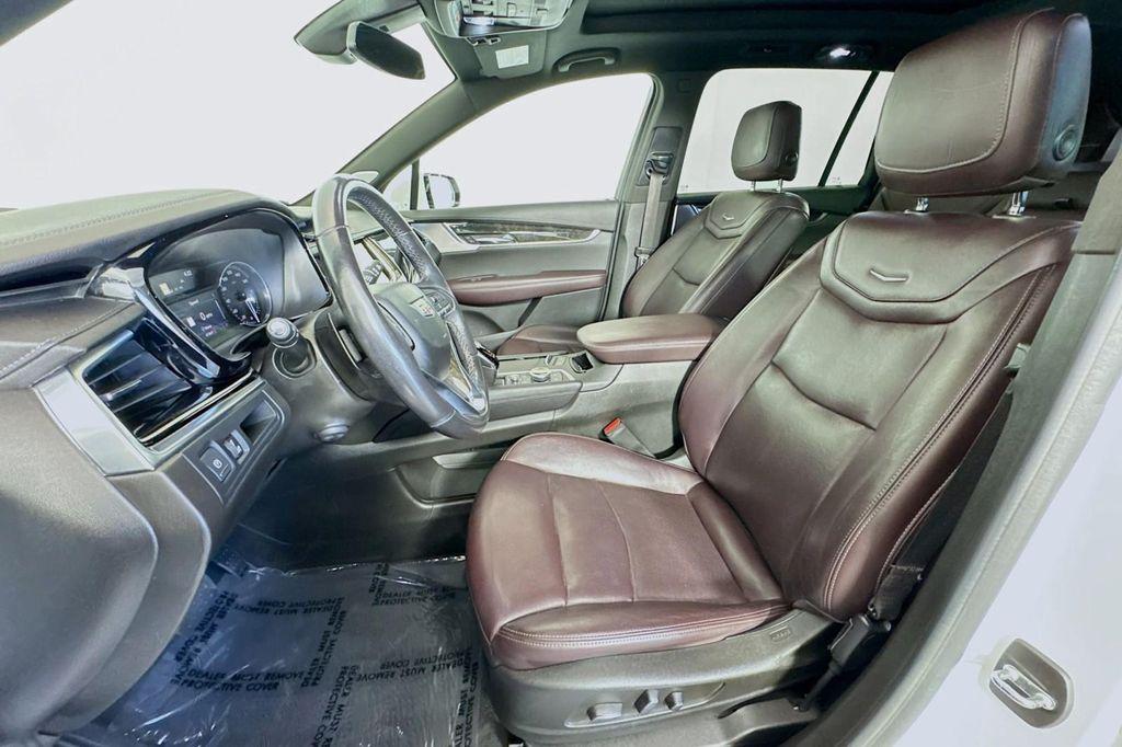 used 2022 Cadillac XT6 car, priced at $30,990