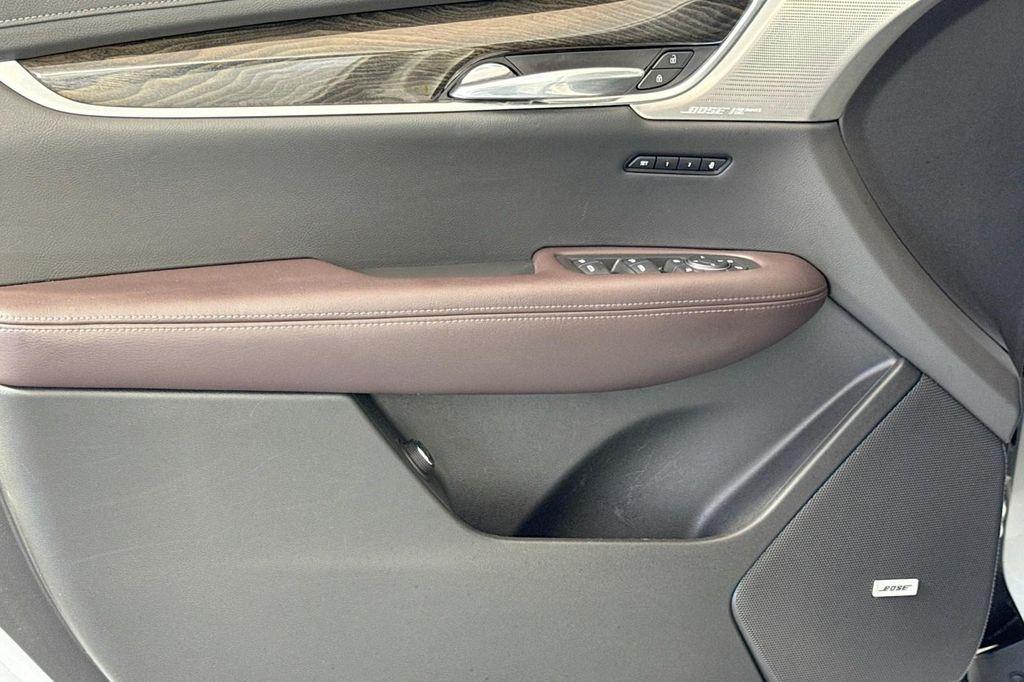 used 2022 Cadillac XT6 car, priced at $30,990