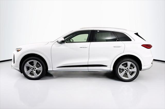 new 2025 Audi Q5 car, priced at $61,300