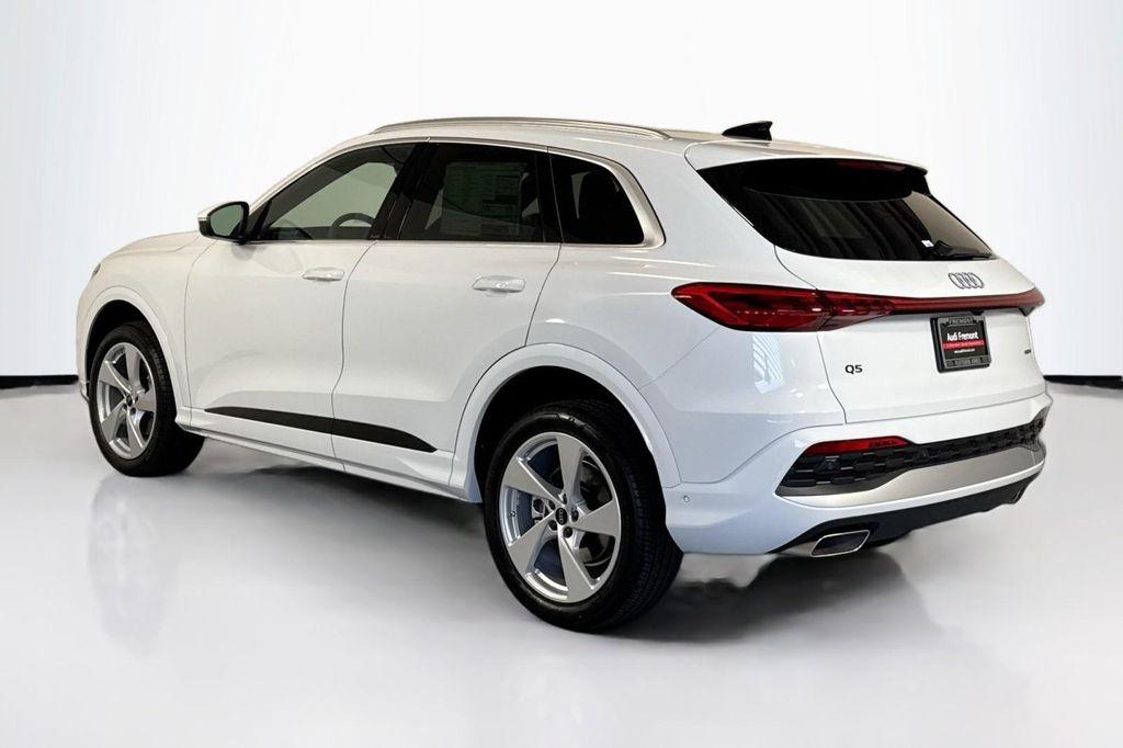 new 2025 Audi Q5 car, priced at $61,390