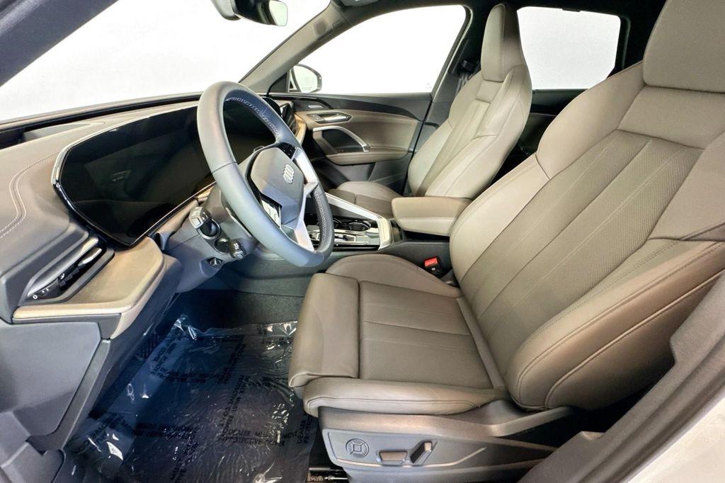 new 2025 Audi Q5 car, priced at $61,390