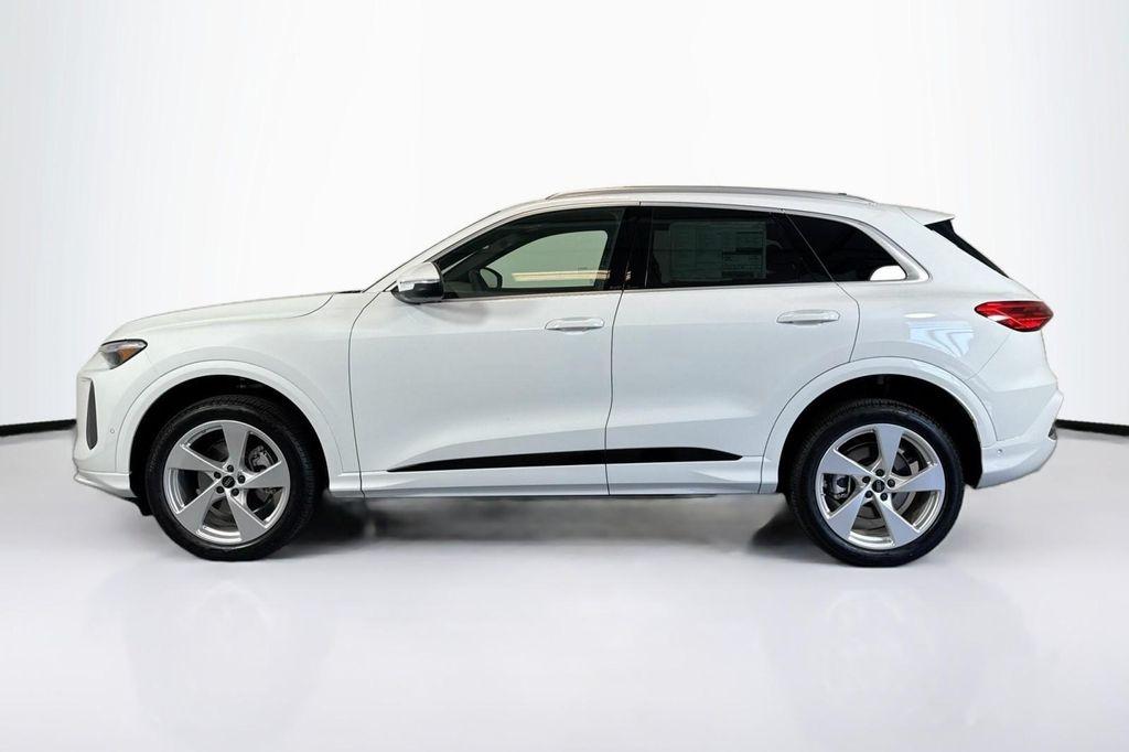 new 2025 Audi Q5 car, priced at $61,390
