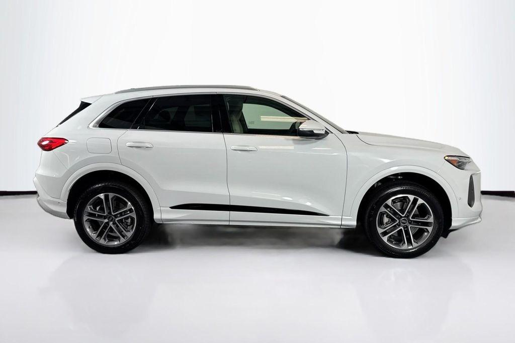 new 2025 Audi Q5 car, priced at $60,590