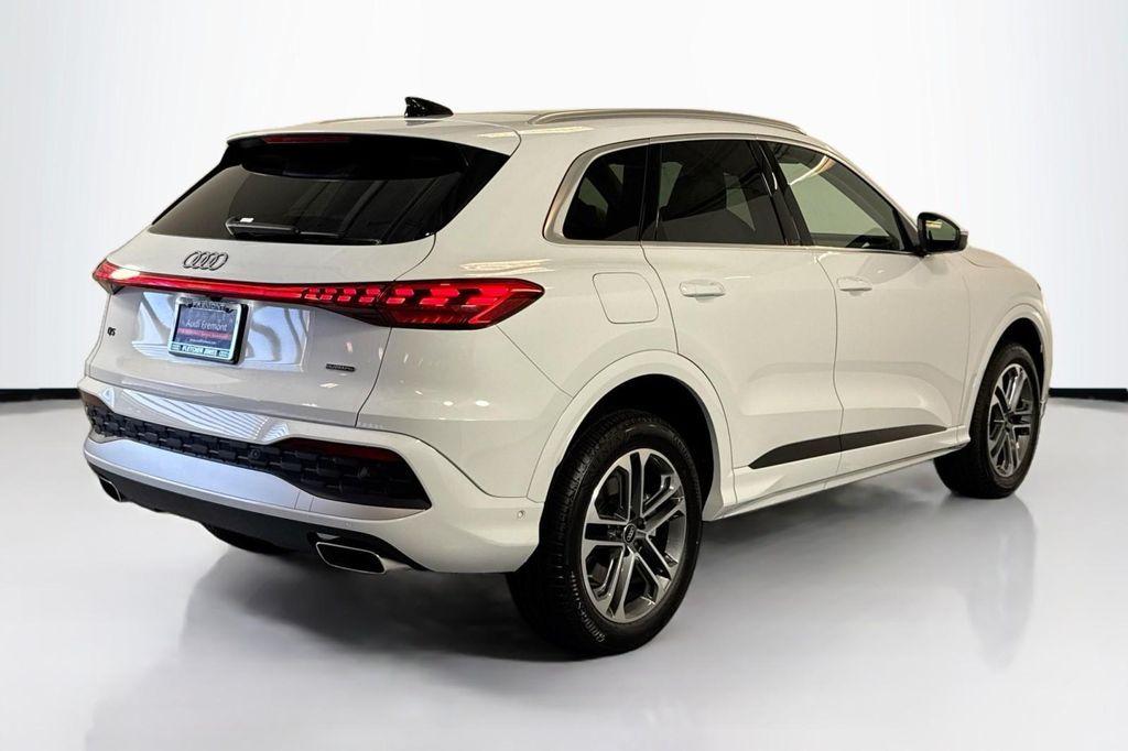 new 2025 Audi Q5 car, priced at $60,590