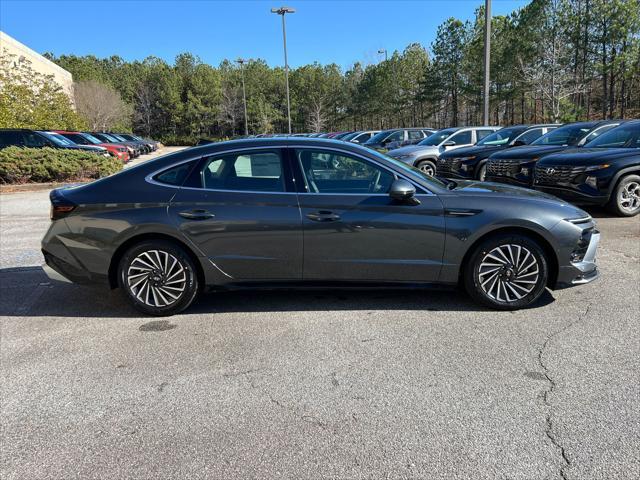 new 2025 Hyundai Sonata Hybrid car, priced at $38,005