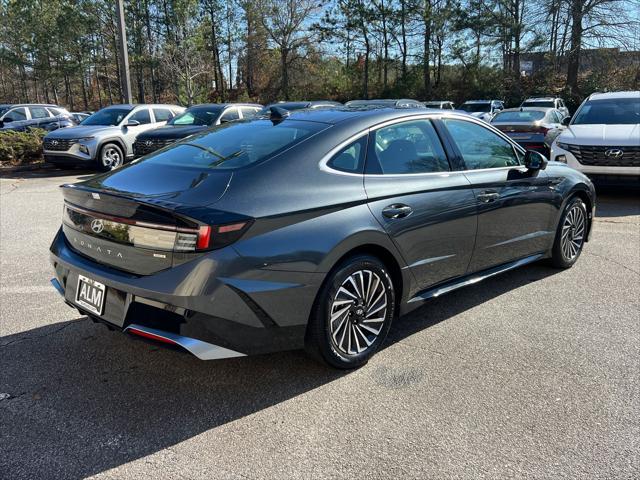 new 2025 Hyundai Sonata Hybrid car, priced at $38,005