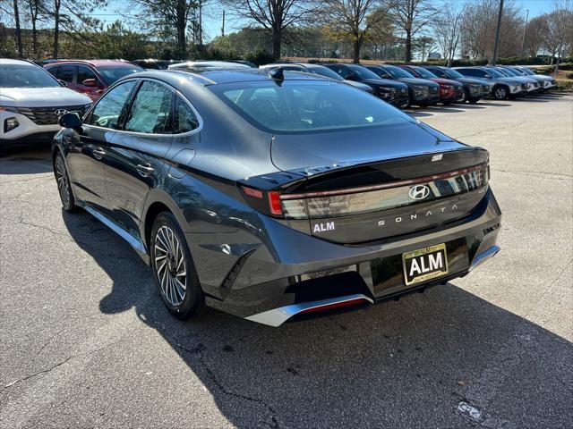 new 2025 Hyundai Sonata Hybrid car, priced at $38,005