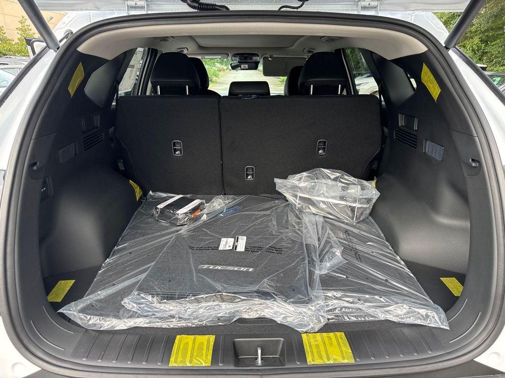 new 2025 Hyundai TUCSON Hybrid car, priced at $33,273