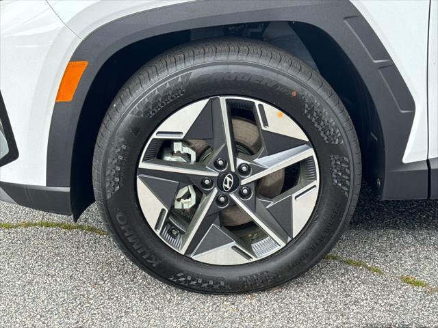 new 2025 Hyundai Tucson car, priced at $30,588