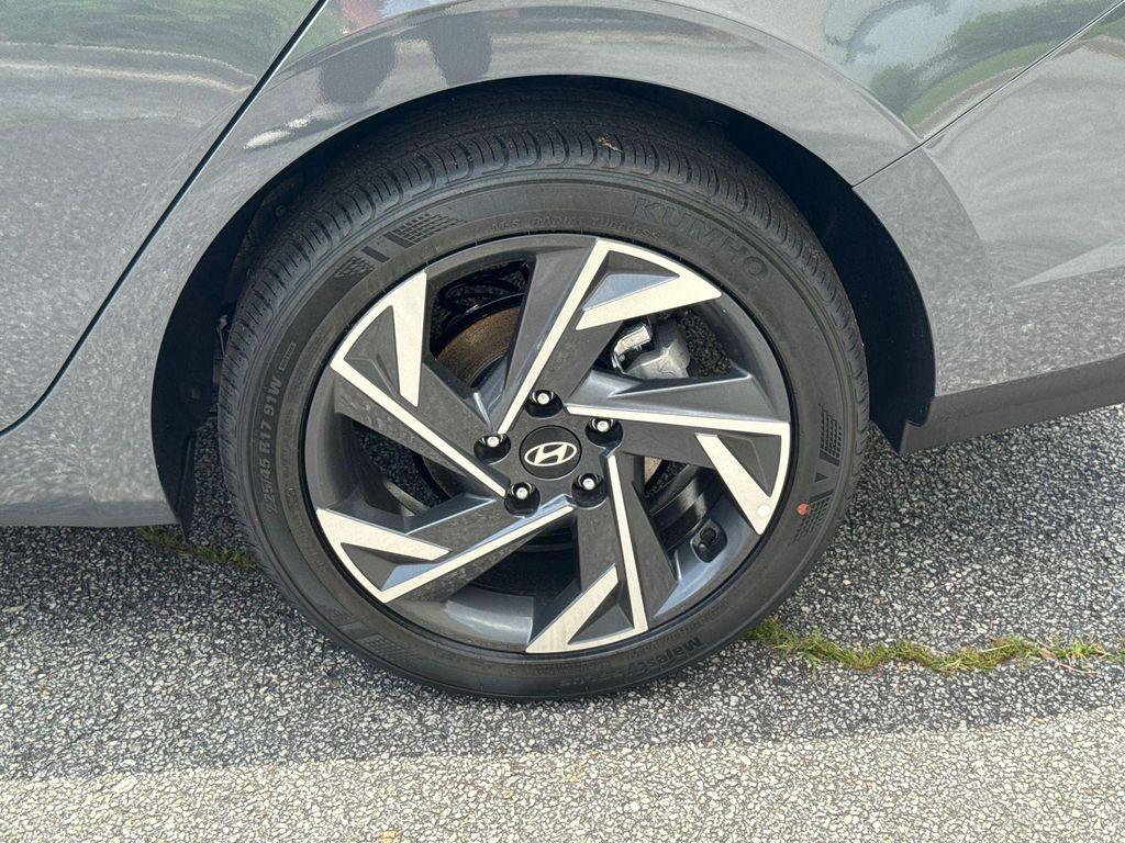 new 2025 Hyundai Elantra car, priced at $23,246
