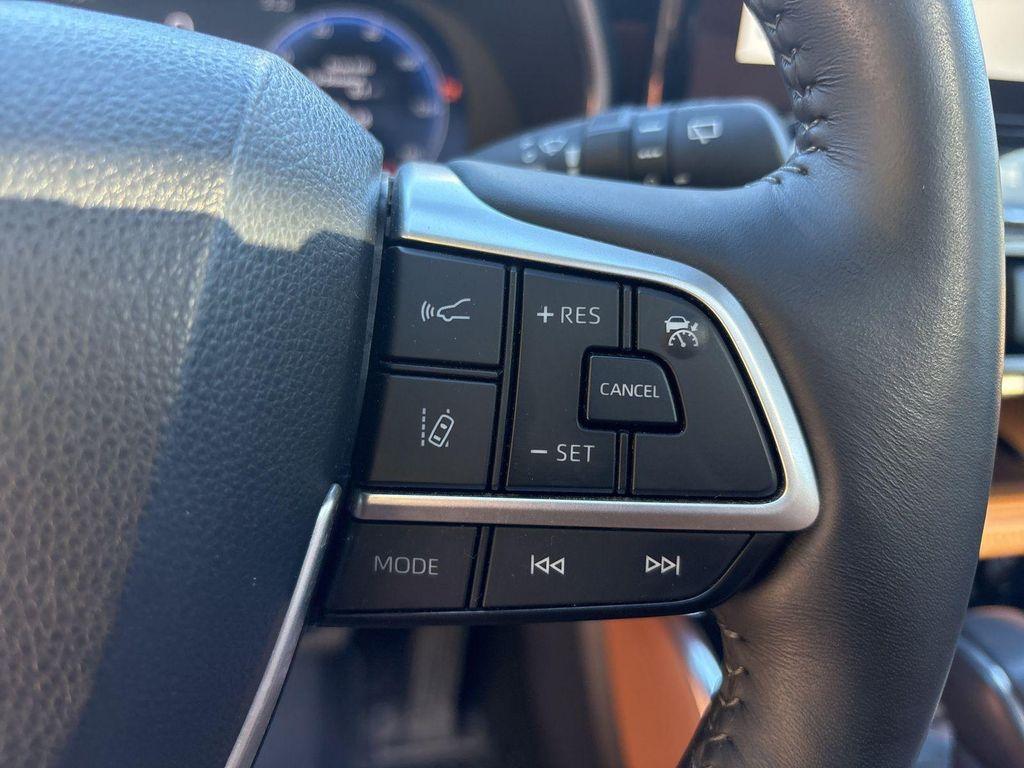 used 2023 Toyota Highlander car, priced at $37,720