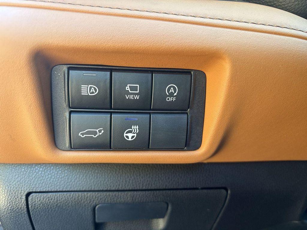 used 2023 Toyota Highlander car, priced at $37,720