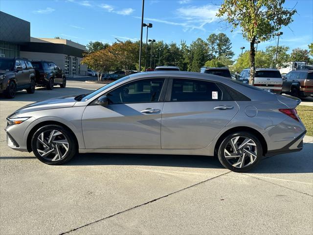 new 2025 Hyundai Elantra car, priced at $23,004
