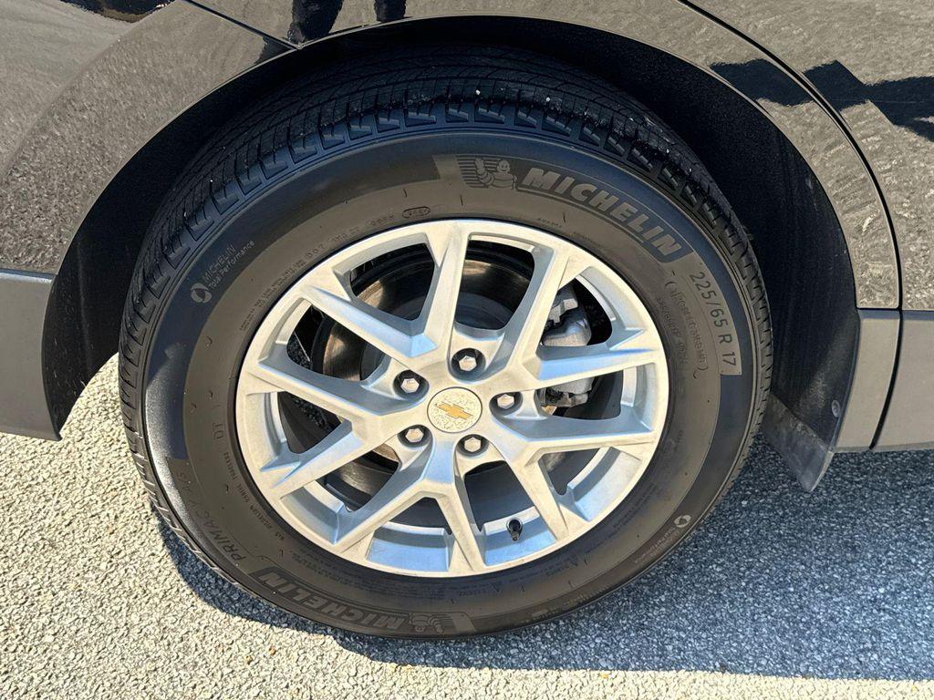 used 2024 Chevrolet Equinox car, priced at $21,120