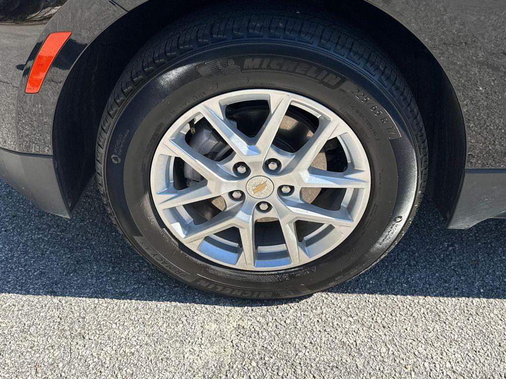 used 2024 Chevrolet Equinox car, priced at $21,120