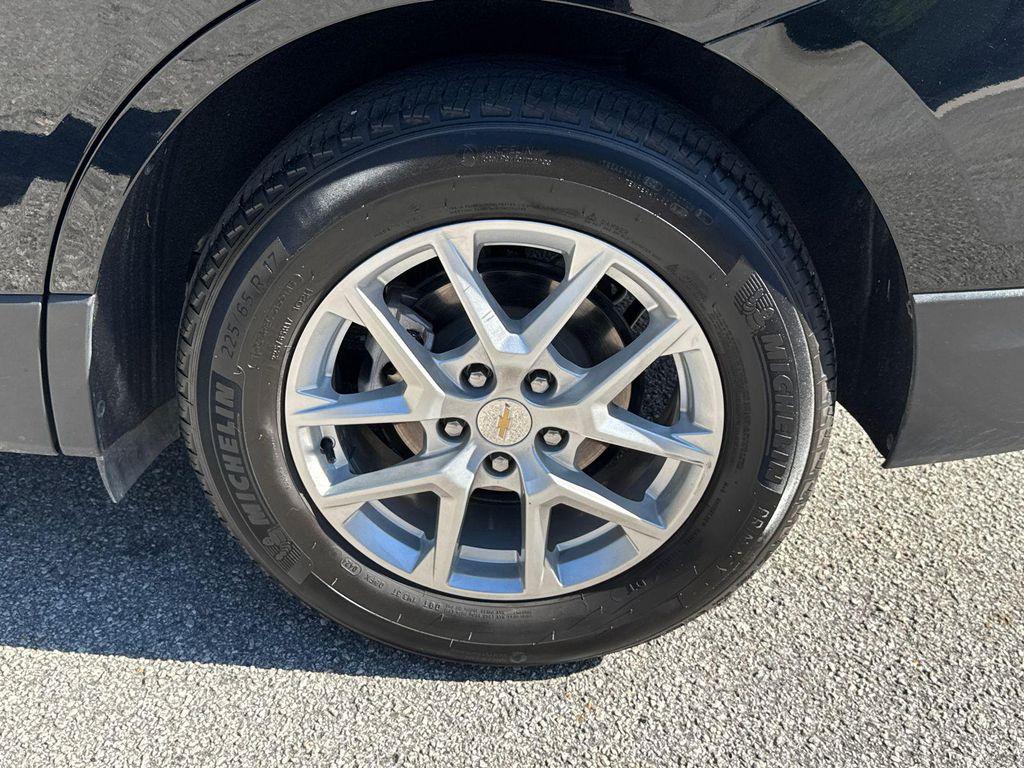 used 2024 Chevrolet Equinox car, priced at $21,120
