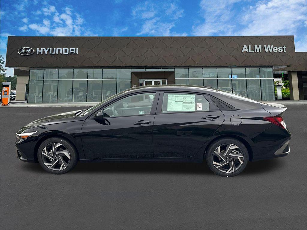 new 2025 Hyundai Elantra car, priced at $21,198