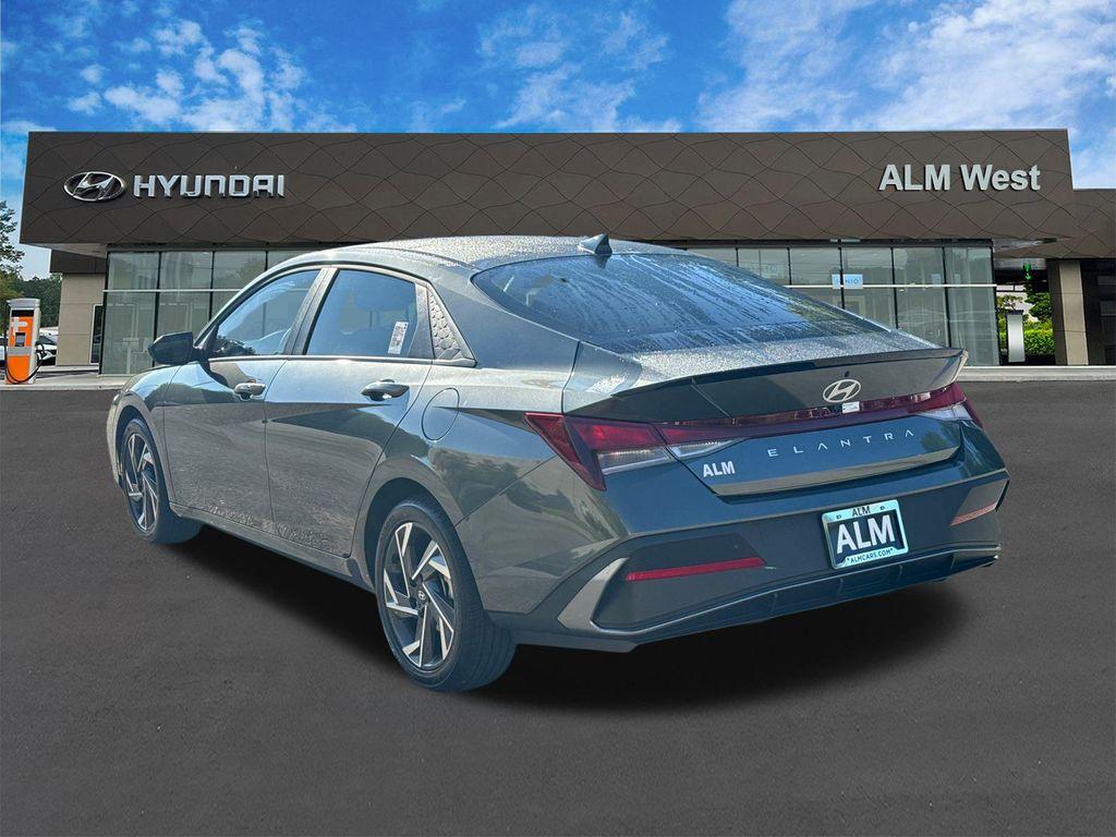 new 2025 Hyundai Elantra car, priced at $21,189
